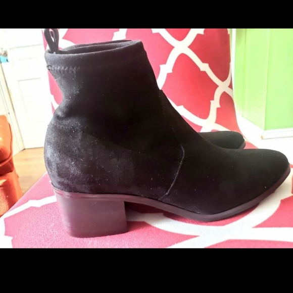 FOREVER 21 FAUX SUEDE AND MICROFIBRE SOCK BOOTIES - Picture 2 of 5